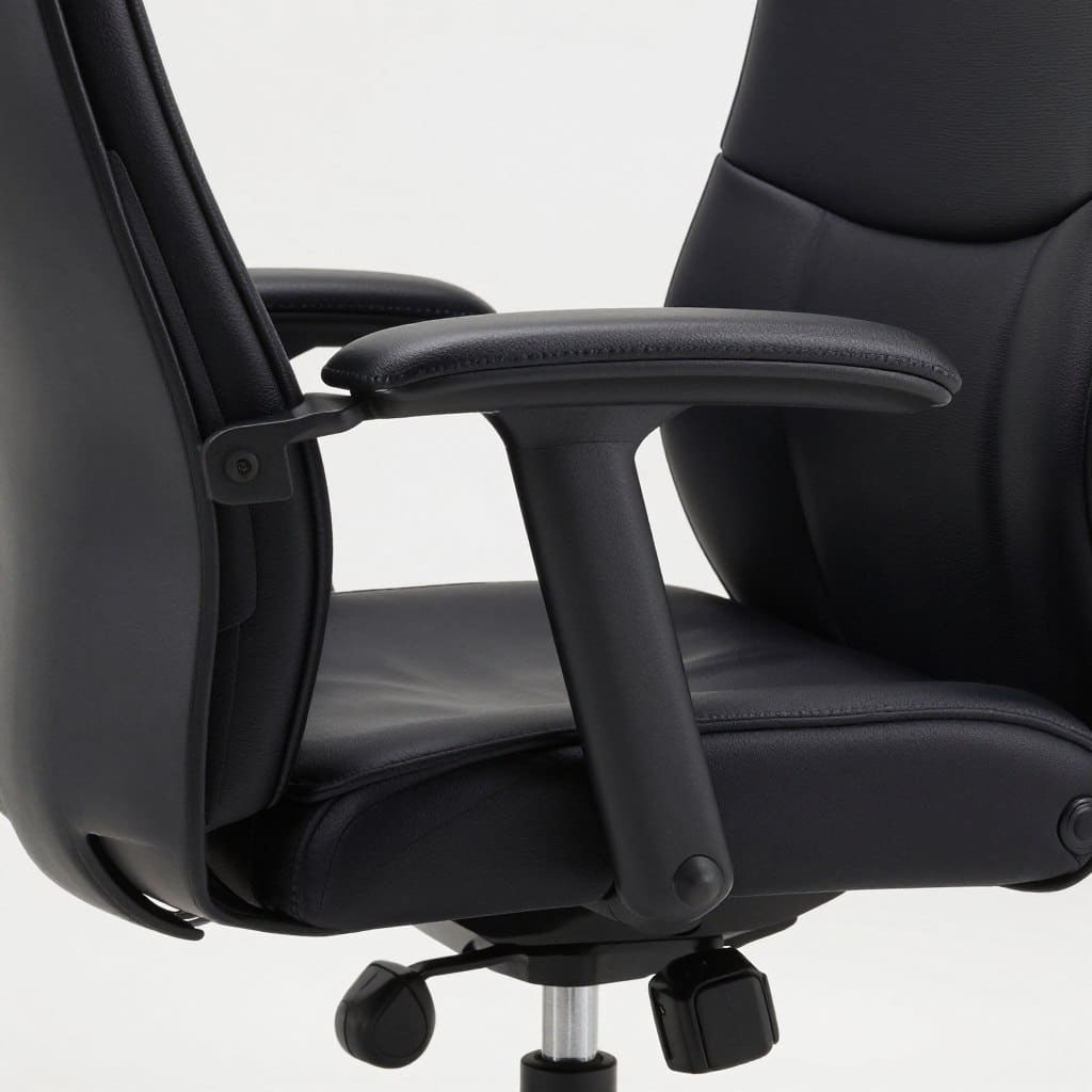 Detalle de los brazos fijos del Sillón Gerencial 23B con acabado ergonómico